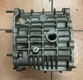 93030191100 Porsche Used Genuine 911 930 Turbo Center Gear Housing 93030191100 Porsche Used Genuine 911 930 Turbo Center Gear Housing