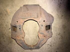 Toyota 11308-60013 4 Speed Manual Transmission Bellhousing For 1974-1987 Land Cruisers Fj40