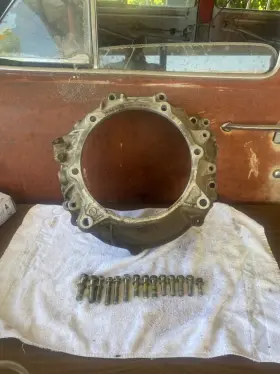 30-40le Toyota 7008925 Transmission Bellhousing