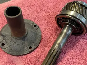 Wt296-16c Transolutions Original Ford Toploader Input Shaft Close Ratio 1-1/16 Spline 23 Teeth Retainer Wt296-16c Transolutions Original Ford Toploader Input Shaft Close Ratio 1-1/16 Spline 23 Teeth Retainer
