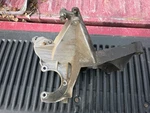 1994-96 Ford E-f 150/350 300 4.9L I6 Used Power Steering Bracket F5TE-19E708-BA. Price: $150.00.