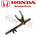 Honda Oem 3-4 Shifter Fork Civic Si B16A Integra B18C Gsr B-series 24210-P80-V00 New. Price: $112.85.