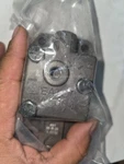 Eaton Fuller Slave K2424 Includes A5000 Valve, Gasket & Bolts New. Price: $150.00.