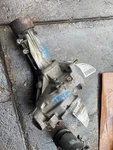 Transfer Case Pontiac Vibe 03 04 05 06 Used. Price: $175.00.